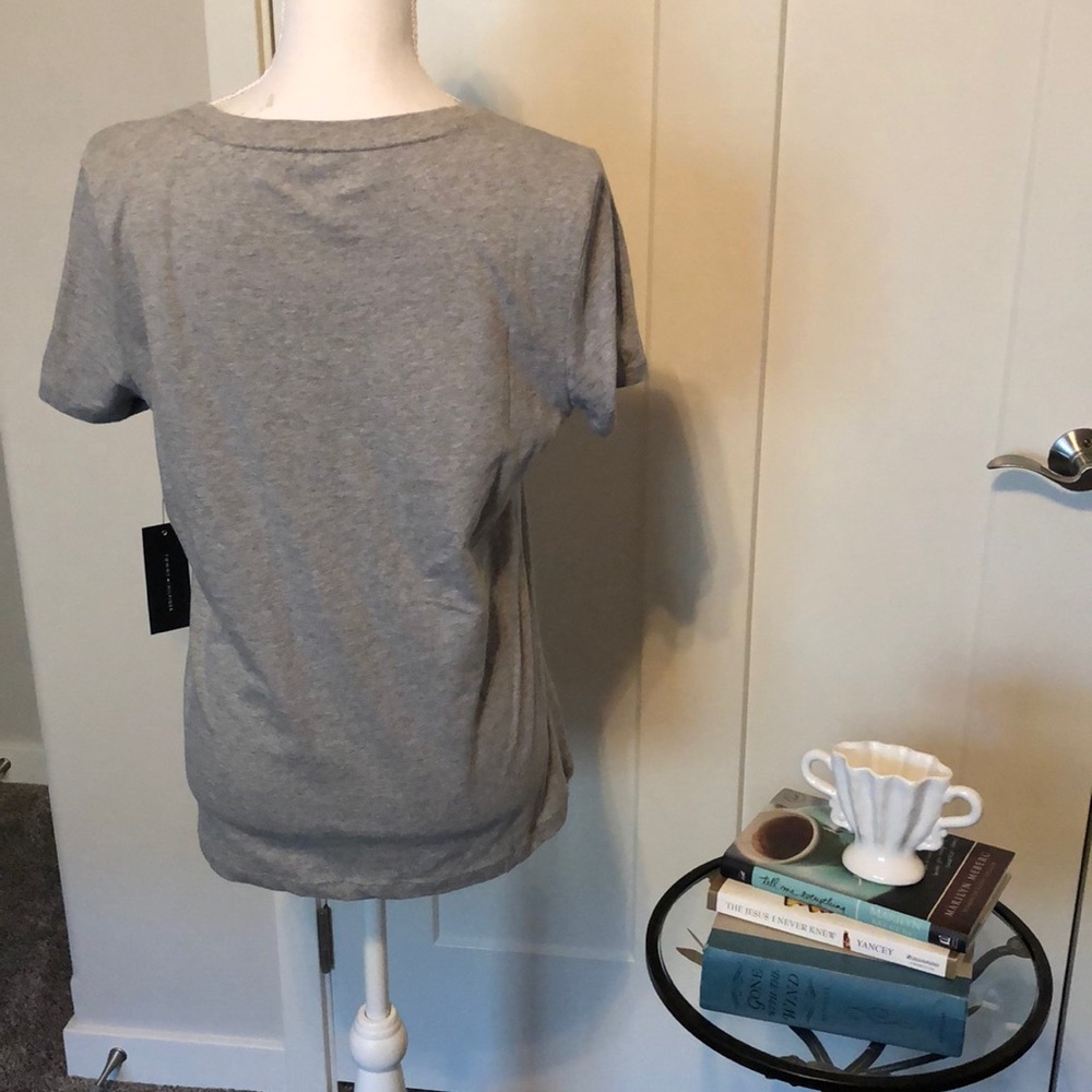 NWT Tommy Hilfiger M Tee!! - Picture 4 of 8